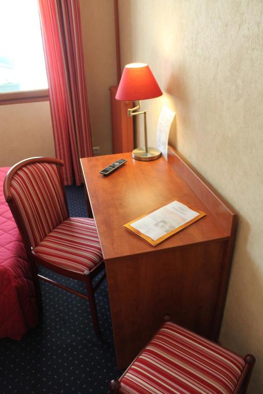 Au Feu De Bois Hotel Amou Room photo